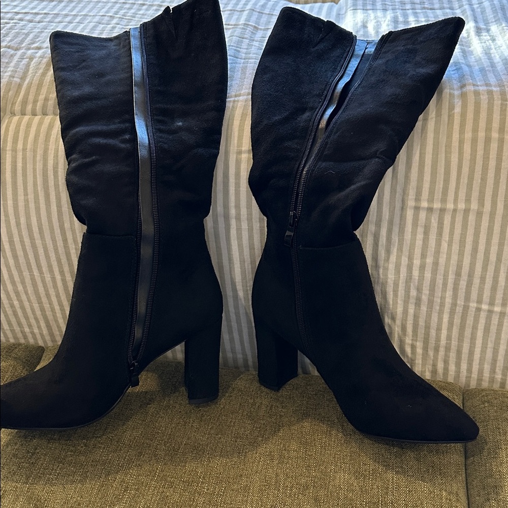 Chic Black Heeled Boots for Women
